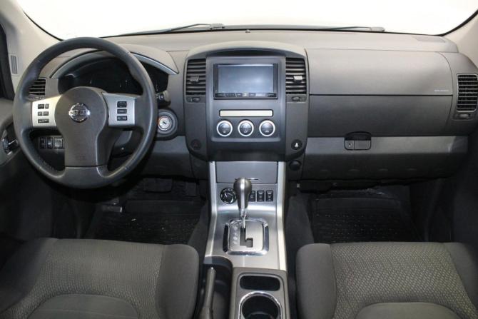 Nissan Pathfinder III Рестайлинг с пробегом 2013 года, цена 1 629 000 рублей, 221268 км, внедорожник, Автокод Объявления