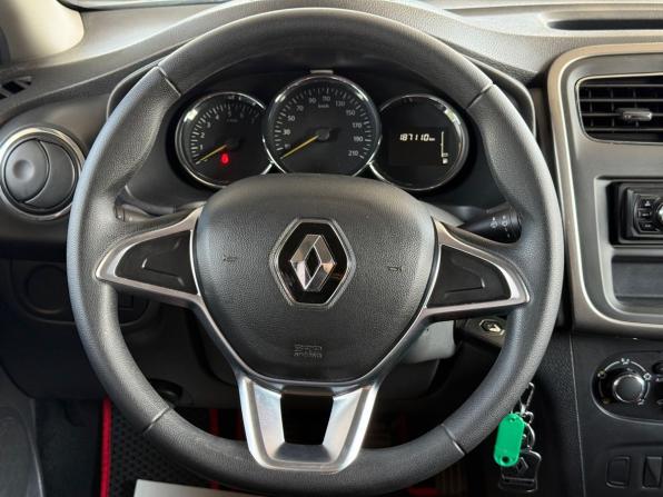 Renault Logan II Рестайлинг с пробегом 2019 года, цена 730 000 рублей, 187100 км, седан, Автокод Объявления