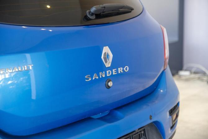Renault Sandero II Рестайлинг с пробегом 2018 года, цена 1 871 500 рублей, 103753 км, хэтчбек, Автокод Объявления