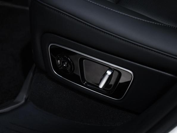 Li Auto (Lixiang) L7 I Рестайлинг с пробегом 2024 года, цена 6 047 980 рублей, 42983 км, внедорожник, Автокод Объявления