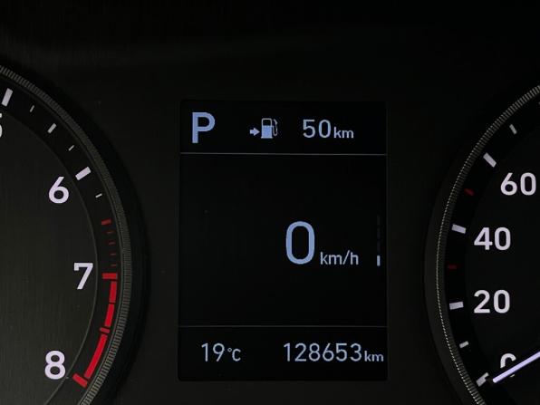 Hyundai Solaris II с пробегом 2019 года, цена 1 353 300 рублей, 128653 км, седан, Автокод Объявления