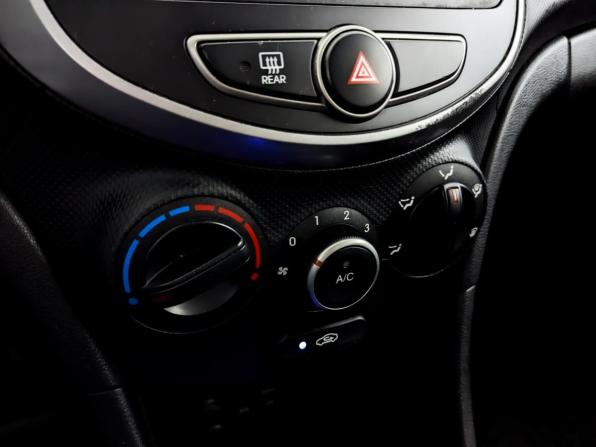 Hyundai Solaris I Рестайлинг с пробегом 2016 года, цена 1 099 000 рублей, 121462 км, седан, Автокод Объявления