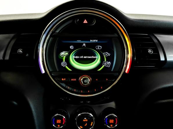 Mini Hatch III (F55/F56) с пробегом 2017 года, цена 1 799 000 рублей, 76993 км, хэтчбек, Автокод Объявления