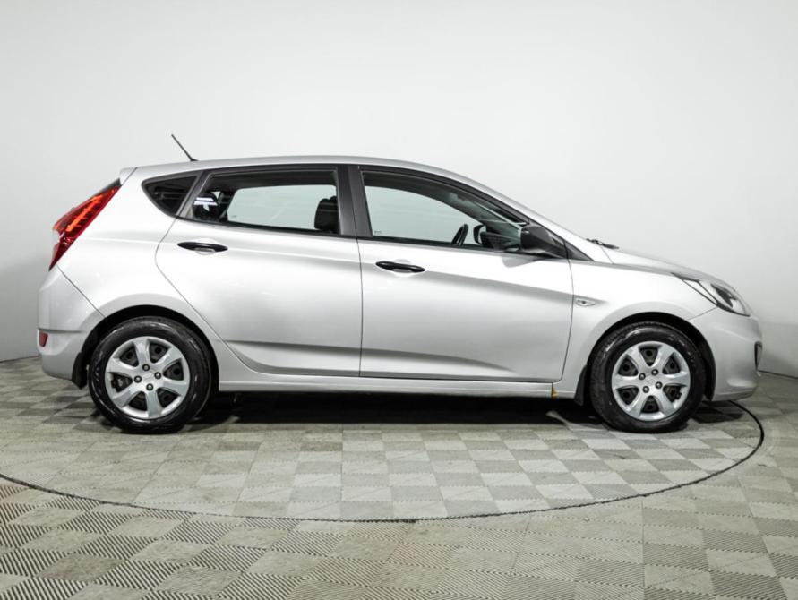 Hyundai Solaris I Санкт-Петербург  - изображение 4