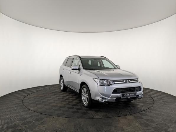 Mitsubishi Outlander III с пробегом 2014 года, цена 2 400 000 рублей, 43000 км, внедорожник, Автокод Объявления