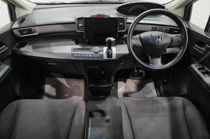 Honda Freed I с пробегом 2011 года, цена 969 000 рублей, 203000 км, компактвэн, Автокод Объявления