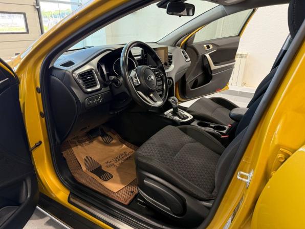 Kia XCeed I с пробегом 2021 года, цена 1 878 300 рублей, 101018 км, хэтчбек, Автокод Объявления