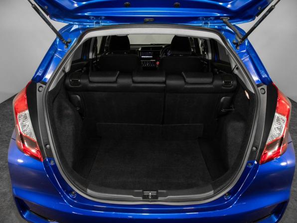 Honda Fit III Рестайлинг с пробегом 2019 года, цена 1 099 500 рублей, 85428 км, хэтчбек, Автокод Объявления
