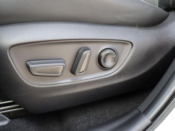 Toyota RAV4 V (XA50) с пробегом 2022 года, цена 4 200 000 рублей, 3901 км, внедорожник, Автокод Объявления