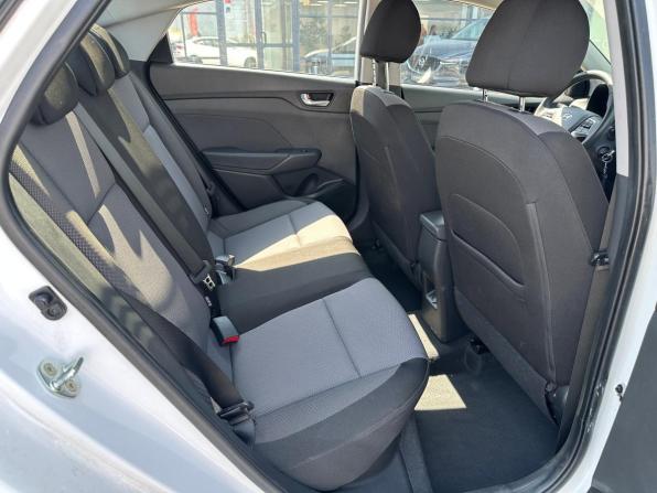 Hyundai Solaris II Рестайлинг с пробегом 2021 года, цена 1 566 000 рублей, 52524 км, седан, Автокод Объявления