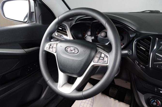 Lada (ВАЗ) Vesta I с пробегом 2019 года, цена 799 000 рублей, 151500 км, седан, Автокод Объявления