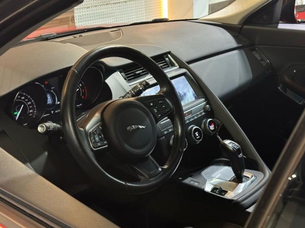 Jaguar E-Pace I с пробегом 2018 года, цена 2 799 000 рублей, 79045 км, внедорожник, Автокод Объявления