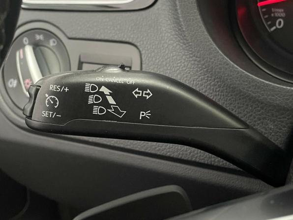 Volkswagen Polo V Рестайлинг с пробегом 2019 года, цена 1 395 000 рублей, 60731 км, седан, Автокод Объявления