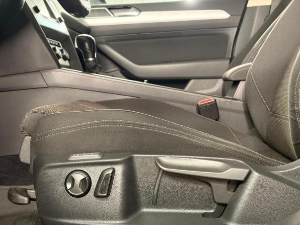 Volkswagen Passat B8 с пробегом 2017 года, цена 2 040 000 рублей, 84931 км, седан, Автокод Объявления