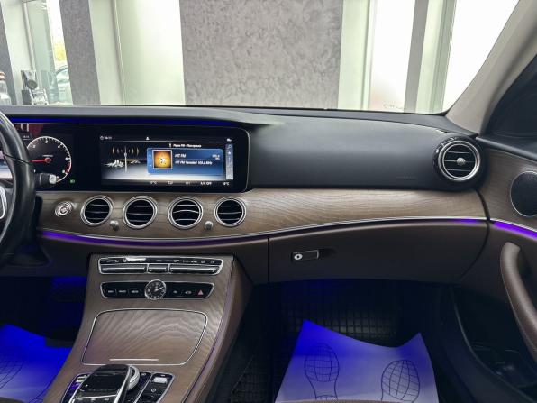 Mercedes-Benz E-Класс V (W213 S213 C238) с пробегом 2019 года, цена 3 395 000 рублей, 168576 км, седан, Автокод Объявления