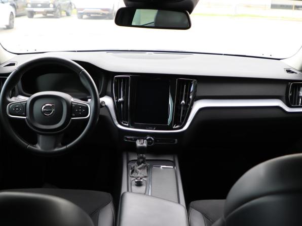 Volvo V60 II с пробегом 2018 года, цена 2 150 000 рублей, 290823 км, универсал, Автокод Объявления