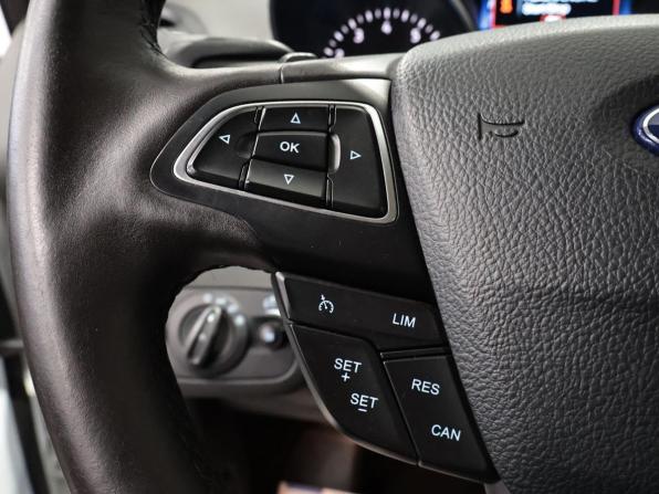 Ford Kuga II Рестайлинг с пробегом 2017 года, цена 1 650 000 рублей, 165864 км, внедорожник, Автокод Объявления