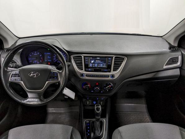 Hyundai Solaris II с пробегом 2019 года, цена 1 240 000 рублей, 178540 км, седан, Автокод Объявления