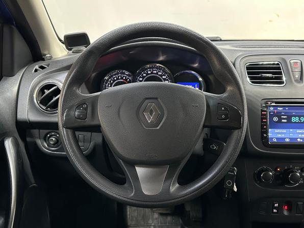 Renault Sandero II с пробегом 2018 года, цена 1 070 000 рублей, 100000 км, хэтчбек, Автокод Объявления
