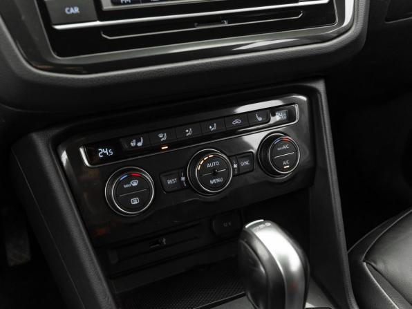 Volkswagen Tiguan II с пробегом 2018 года, цена 2 420 000 рублей, 157095 км, внедорожник, Автокод Объявления