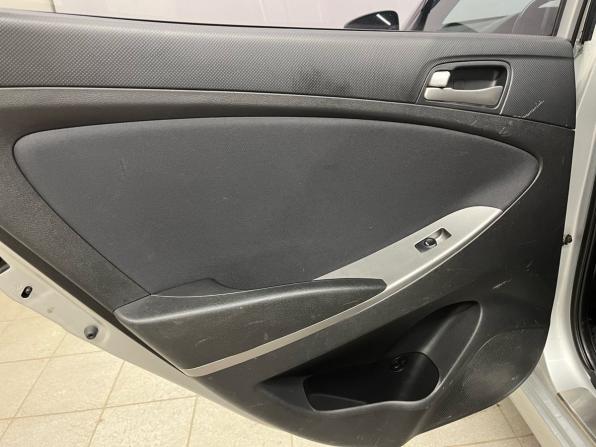 Hyundai Solaris I Рестайлинг с пробегом 2016 года, цена 820 000 рублей, 163733 км, седан, Автокод Объявления