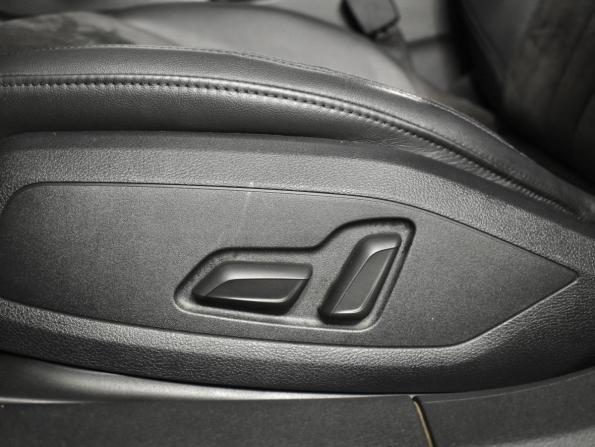 Audi A4 V (B9) с пробегом 2016 года, цена 2 493 200 рублей, 163313 км, седан, Автокод Объявления