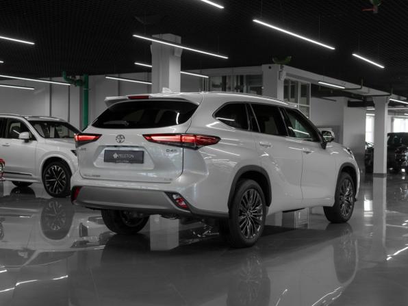 Toyota Highlander IV (XU70) с пробегом 2025 года, цена 5 450 000 рублей, 37 км, внедорожник, Автокод Объявления