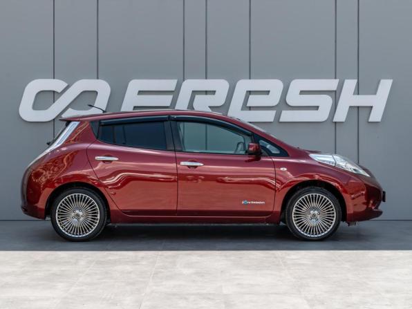 Nissan Leaf I (ZE0/AZE0) с пробегом 2011 года, цена 1 000 000 рублей, 136884 км, хэтчбек, Автокод Объявления