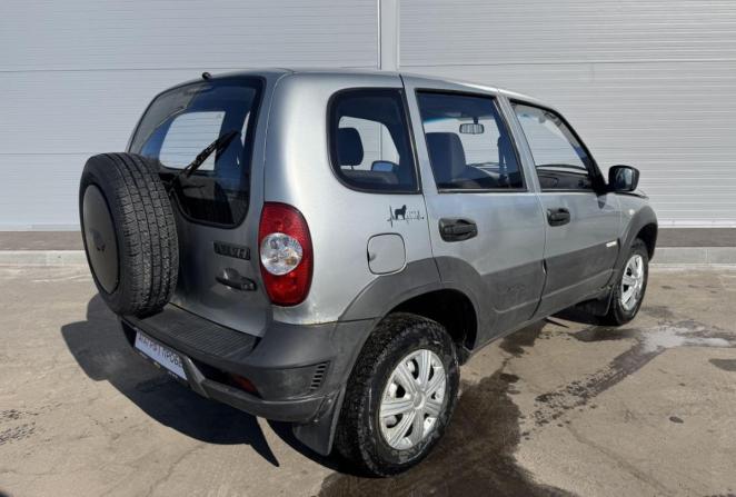 Chevrolet Niva I Рестайлинг с пробегом 2015 года, цена 505 000 рублей, 200000 км, внедорожник, Автокод Объявления