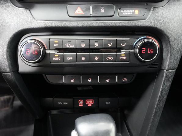 Kia Ceed III с пробегом 2018 года, цена 1 690 000 рублей, 98048 км, хэтчбек, Автокод Объявления