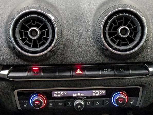 Audi A3 III (8V) Рестайлинг с пробегом 2017 года, цена 1 700 000 рублей, 136010 км, седан, Автокод Объявления