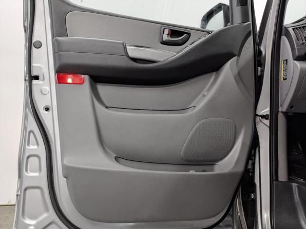 Hyundai Grand Starex I Рестайлинг с пробегом 2017 года, цена 2 475 000 рублей, 98892 км, минивэн, Автокод Объявления