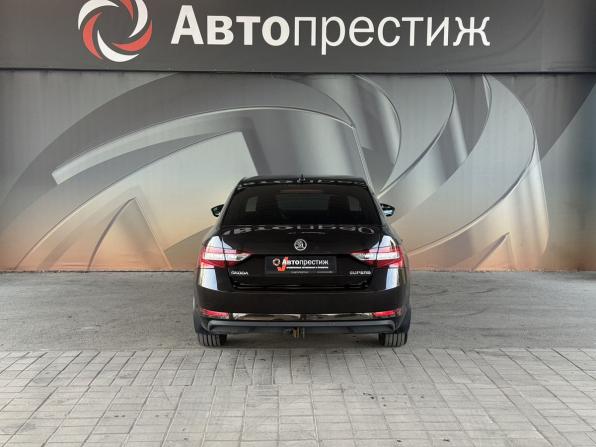 Skoda Superb III с пробегом 2017 года, цена 2 096 000 рублей, 122300 км, лифтбек, Автокод Объявления