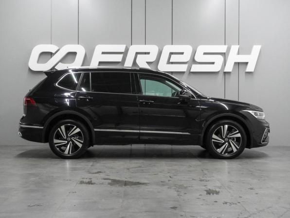 Volkswagen Tiguan II Рестайлинг (China Market) с пробегом 2023 года, цена 4 876 000 рублей, 10970 км, внедорожник, Автокод Объявления