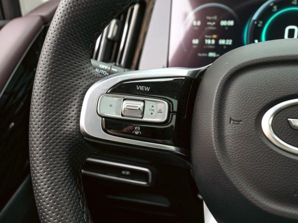 GAC M8 с пробегом 2024 года, цена 4 690 000 рублей, 891 км, минивэн, Автокод Объявления
