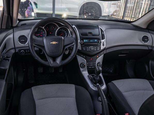 Chevrolet Cruze I Рестайлинг с пробегом 2014 года, цена 869 000 рублей, 210826 км, хэтчбек, Автокод Объявления