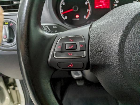 Volkswagen Polo V с пробегом 2014 года, цена 950 000 рублей, 93000 км, седан, Автокод Объявления