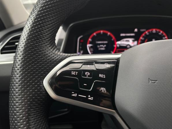 Volkswagen Tiguan II с пробегом 2019 года, цена 2 399 000 рублей, 85000 км, внедорожник, Автокод Объявления