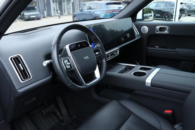Li Auto (Lixiang) L7 I Рестайлинг с пробегом 2024 года, цена 6 480 000 рублей, 46500 км, внедорожник, Автокод Объявления