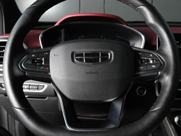 Geely Coolray I с пробегом 2023 года, цена 1 849 000 рублей, 37700 км, внедорожник, Автокод Объявления