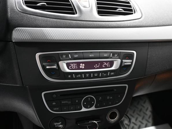 Renault Megane III с пробегом 2011 года, цена 850 000 рублей, 115279 км, хэтчбек, Автокод Объявления