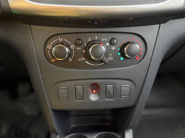 Renault Sandero II Рестайлинг с пробегом 2022 года, цена 1 095 000 рублей, 145000 км, хэтчбек, Автокод Объявления