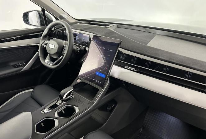 Geely Atlas II с пробегом 2024 года, цена 2 630 000 рублей, 45024 км, внедорожник, Автокод Объявления