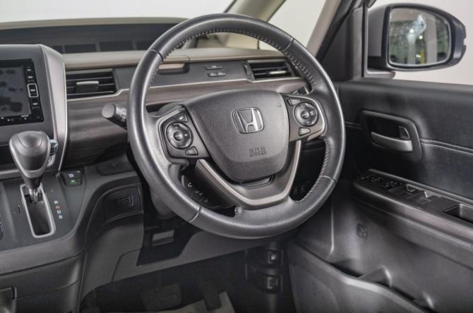 Honda Freed II Рестайлинг с пробегом 2019 года, цена 1 739 000 рублей, 118000 км, компактвэн, Автокод Объявления