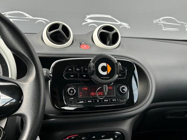 Smart Fortwo III с пробегом 2017 года, цена 790 600 рублей, 123285 км, хэтчбек, Автокод Объявления