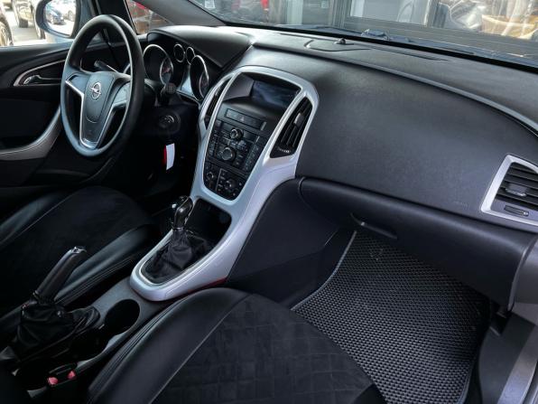 Opel Astra J с пробегом 2011 года, цена 794 000 рублей, 115162 км, хэтчбек, Автокод Объявления
