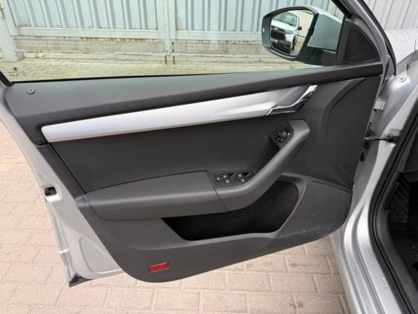 Skoda Octavia III (A7) с пробегом 2016 года, цена 1 288 000 рублей, 200401 км, лифтбек, Автокод Объявления