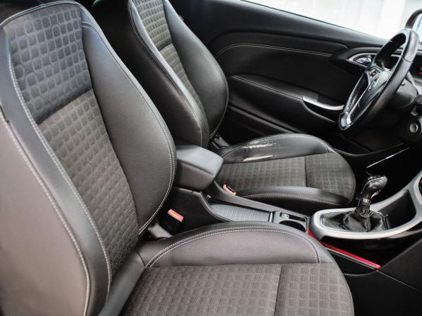 Opel Astra J Рестайлинг с пробегом 2012 года, цена 835 000 рублей, 88245 км, хэтчбек, Автокод Объявления