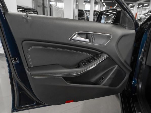 Mercedes-Benz GLA I (X156) Рестайлинг с пробегом 2017 года, цена 2 670 000 рублей, 77492 км, внедорожник, Автокод Объявления