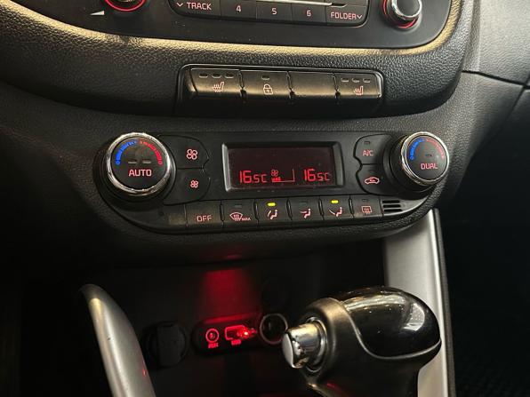 Kia Ceed II Рестайлинг с пробегом 2017 года, цена 1 369 990 рублей, 135471 км, универсал, Автокод Объявления